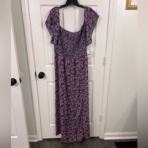 Floral Maxi Dress with Flowy Sleeves